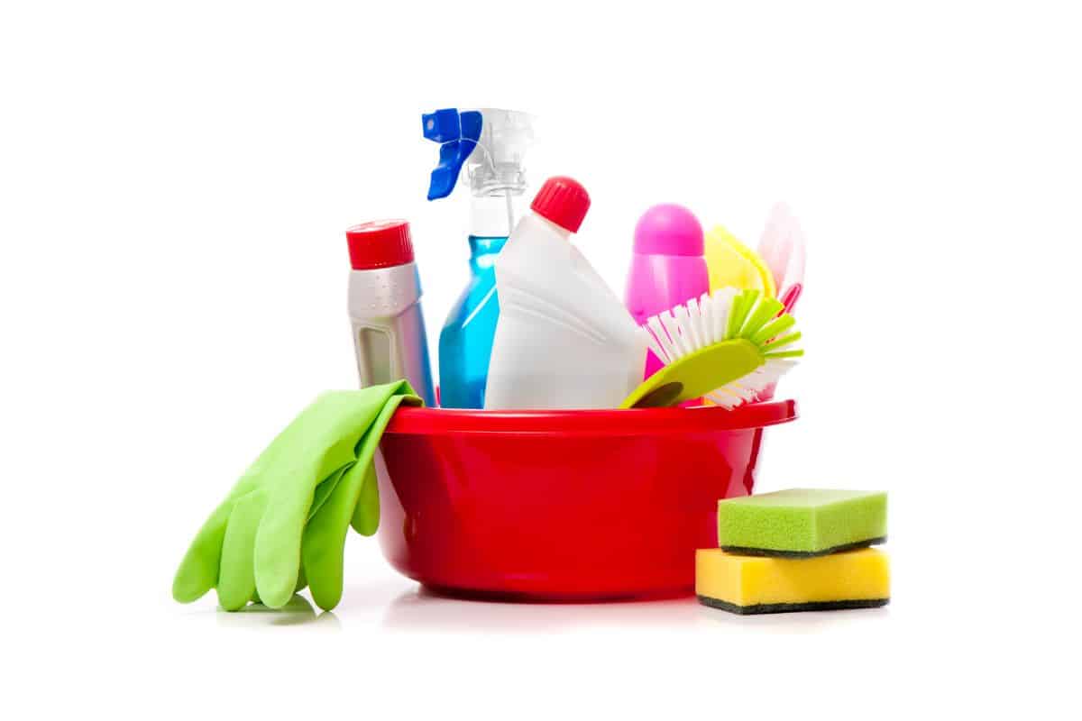 Image of a bucket with cleaning supplies.