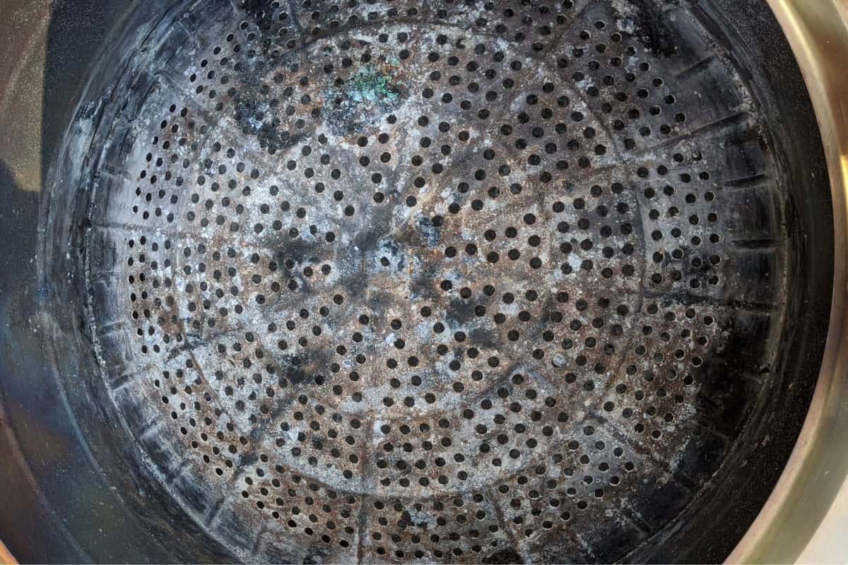 Image of the heat damaged interior of a Solo Stove fire pit.