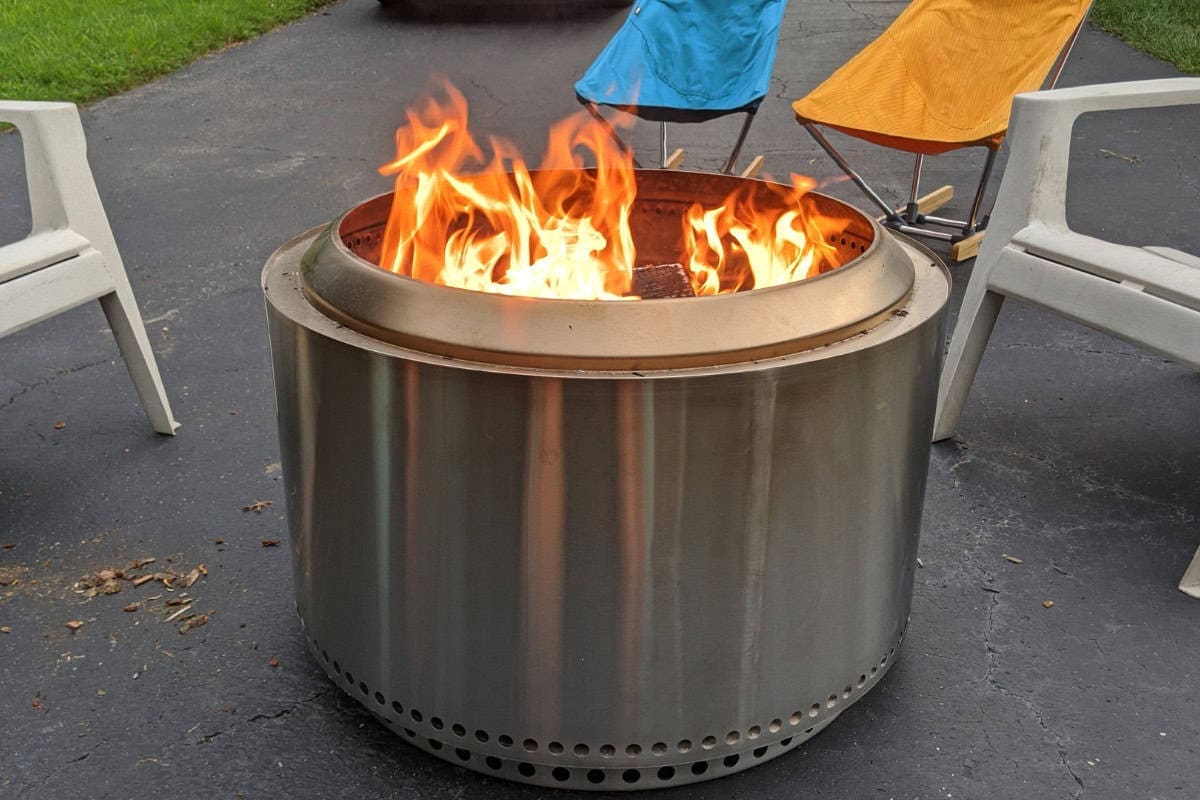 Image of a Solo Stove Yukon fire pit with a nice non-smoking fire.