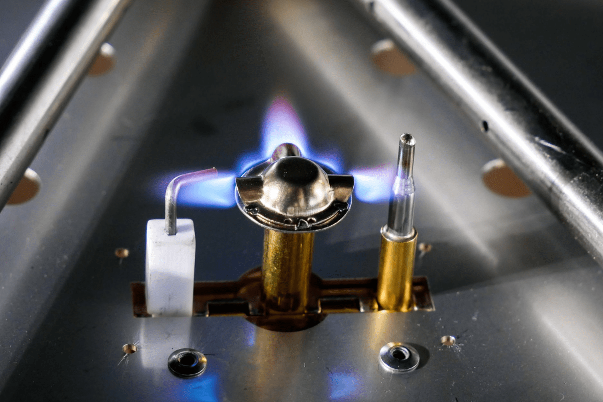 Gas fire pit thermocouple safety valve