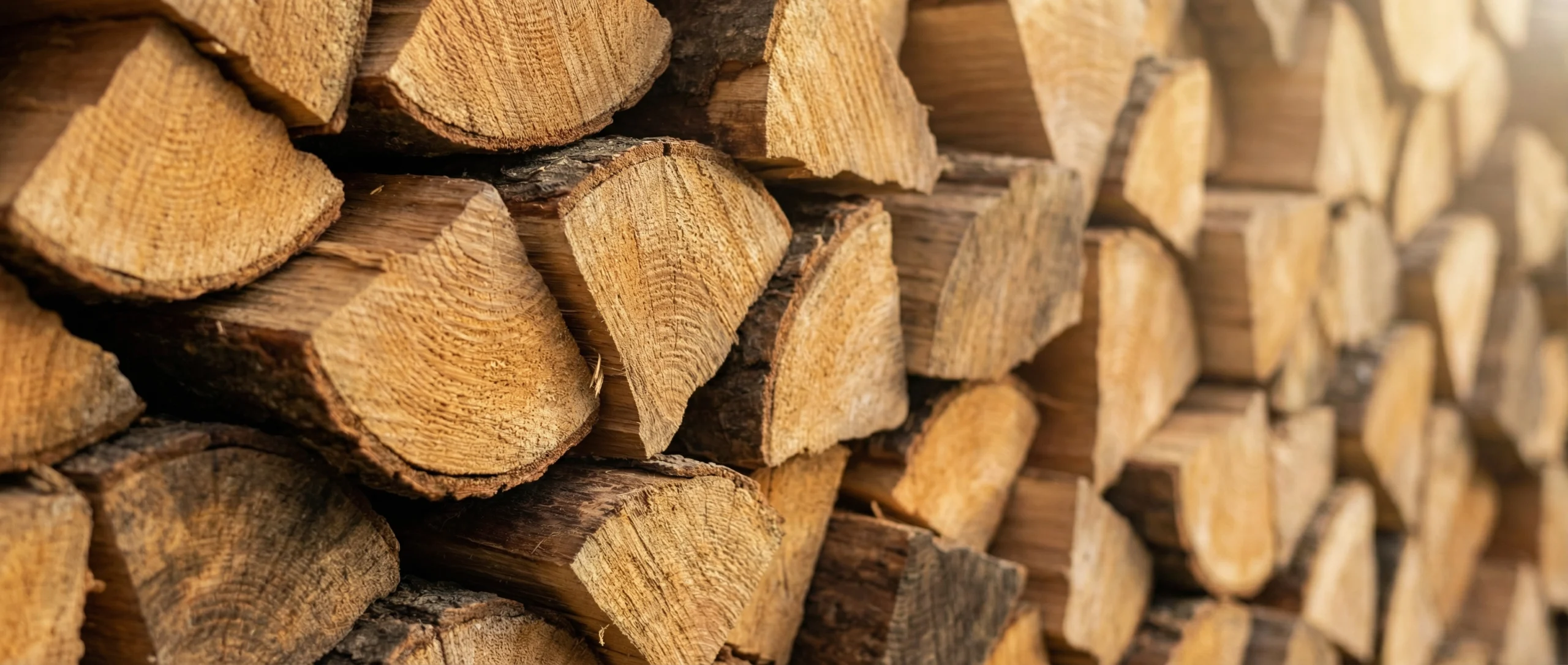 Complete firewood guides, tips and calculators